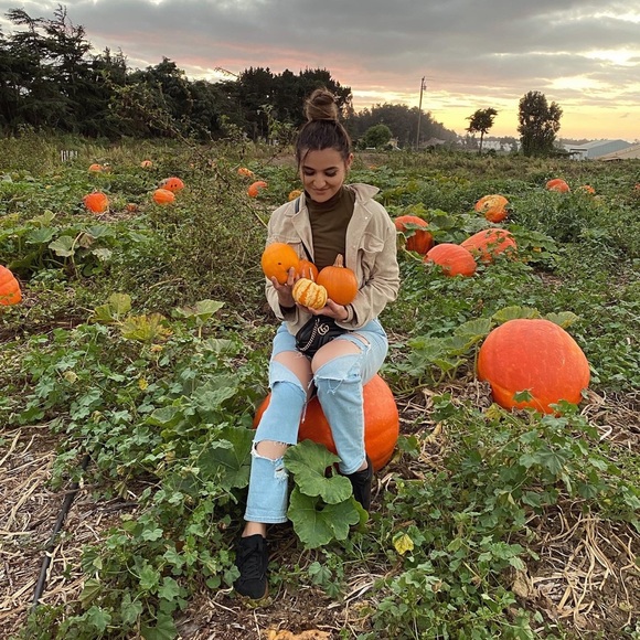 Light ripped jeans - Picture 2 of 4
